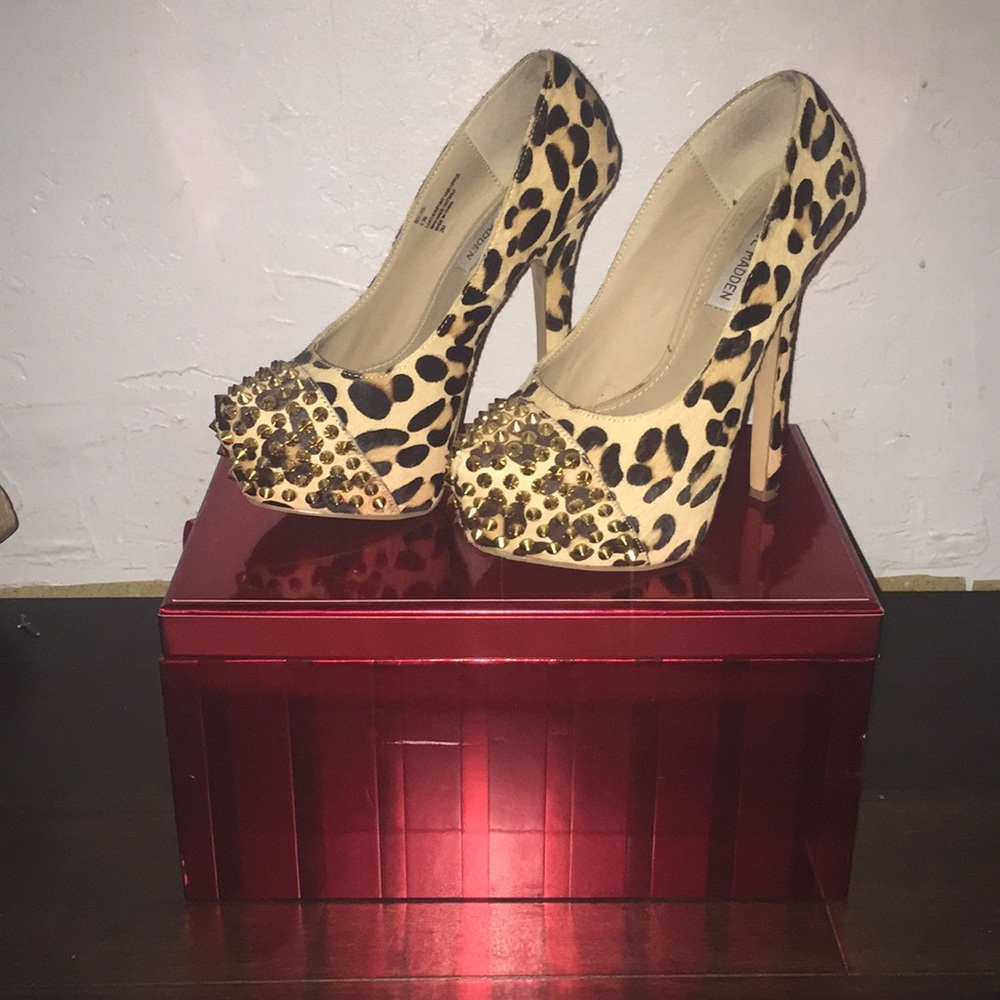 Steve Madden Leopard Spiked-Toe Pump